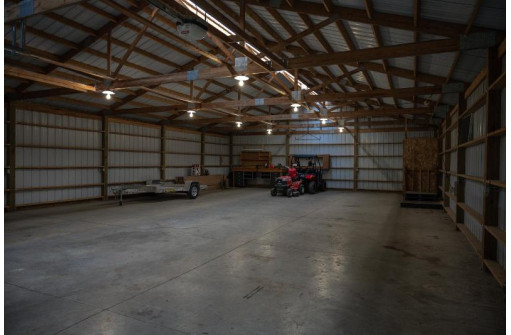 W9070 Von Haden Rd, Elroy, WI 53929