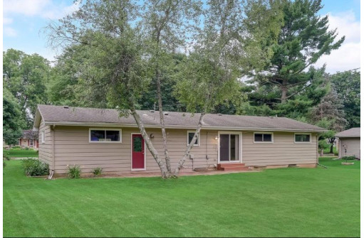 5718 Bartlett Ln, Madison, WI 53711-3425