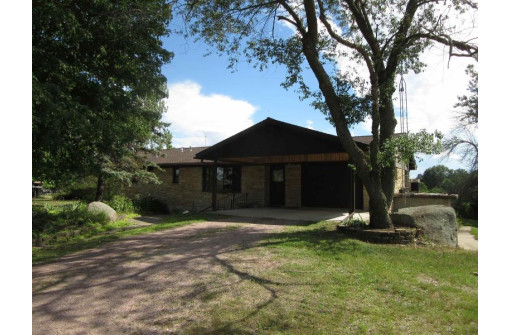 N3651 6th Rd, Oxford, WI 53952