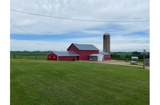 780 Vavricka Rd, Montfort, WI 53569