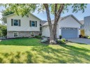 578 S Burr Oak Ave, Oregon, WI 53575