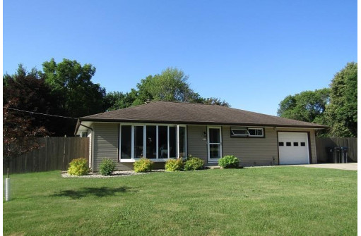 1015 Harris St, Princeton, WI 54968