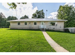 1202 Keep St Darlington, WI 53530