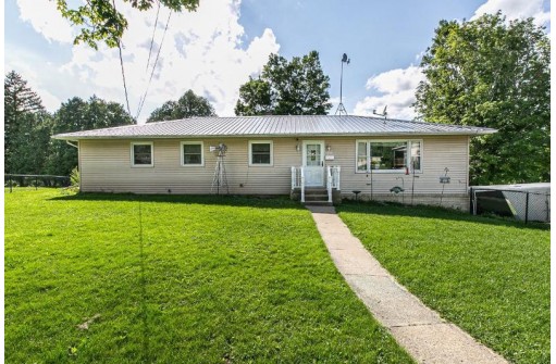 1202 Keep St, Darlington, WI 53530