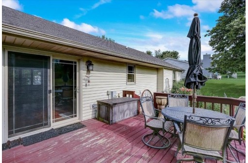 340 Shenandoah Way, Mount Horeb, WI 53572