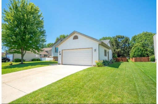 114 Weybridge Dr, Sun Prairie, WI 53590