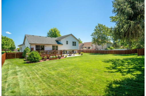 114 Weybridge Dr, Sun Prairie, WI 53590