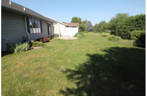 3805 Curry Ln, Janesville, WI 53546