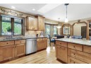 1700 Dickson Dr, Sun Prairie, WI 53590