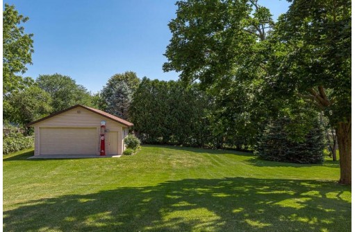 315 Thompson St, Verona, WI 53593