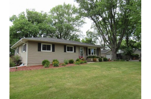 1268 S Emerald Grove Rd, Janesville, WI 53546-9779