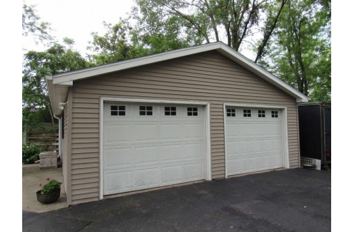 1268 S Emerald Grove Rd, Janesville, WI 53546-9779