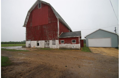 8234 E Hwy 67, Clinton, WI 53525