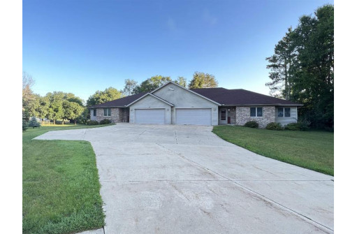 639 Evergreen Tr, Portage, WI 53901