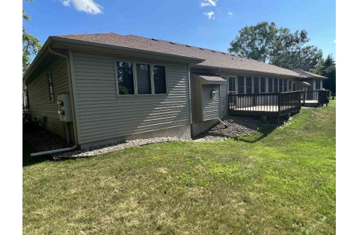 639 Evergreen Tr, Portage, WI 53901