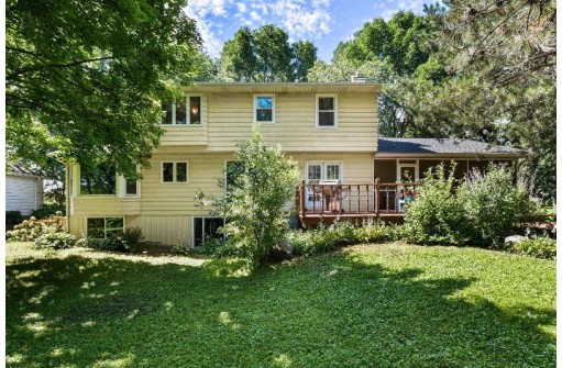 1526 Comanche Glen, Madison, WI 53704