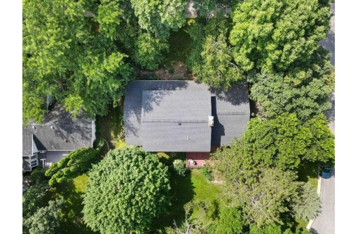 1526 Comanche Glen, Madison, WI 53704