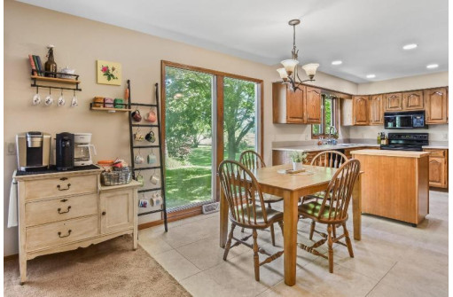 1526 Comanche Glen, Madison, WI 53704