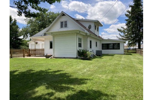 902 W Veterans St, Tomah, WI 54660