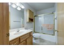 2520 Havenwood Dr H, Oshkosh, WI 54904-5704