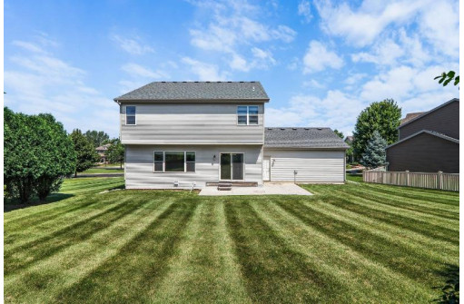 2625 Sweet Sparrow Pl, Sun Prairie, WI 53590