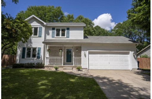 1206 Wayridge Dr, Madison, WI 53704