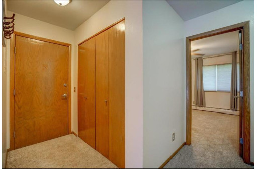 1652 Norman Way 4, Madison, WI 53705