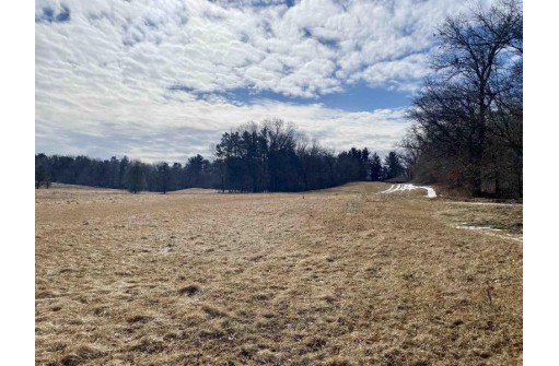 18 AC Golf Course Rd, Brodhead, WI 53520