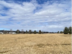 18 AC Golf Course Rd