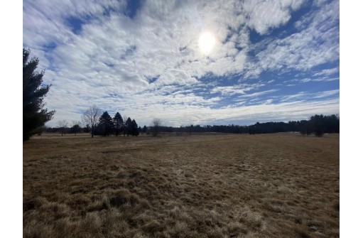 18 AC Golf Course Rd, Brodhead, WI 53520