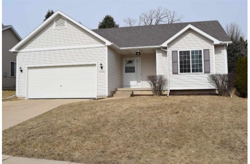 1206 Southridge Dr, Madison, WI 53704-8575