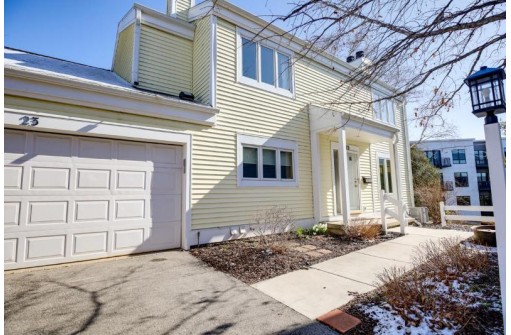 23 Mountain Ash Tr, Madison, WI 53717