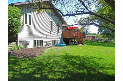 505 Orchard Ridge Rd, Dodgeville, WI 53533