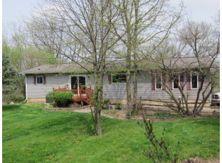 W1081 King Rd Brooklyn, WI 53521