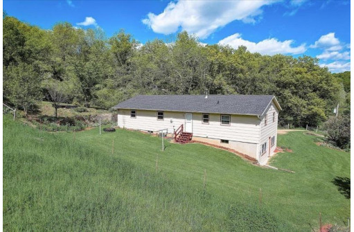 4726 County Road K, Barneveld, WI 53507