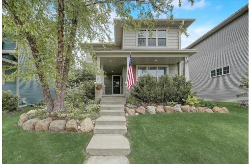 1656 Don Simon Dr, Sun Prairie, WI 53590