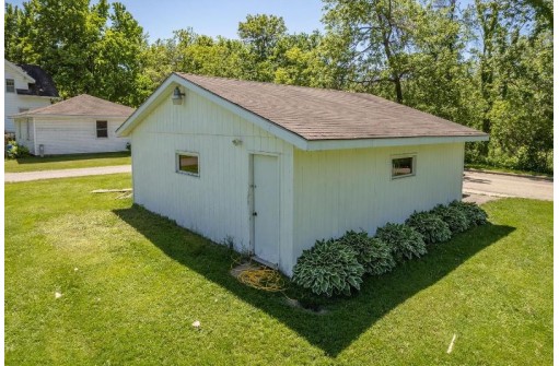 109 Freedom St, North Freedom, WI 53951