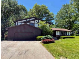 7041 Bridgeman Rd DeForest, WI 53532