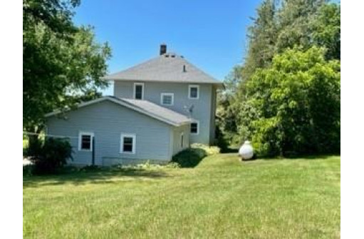 11412 Owego Rd, Argyle, WI 53504