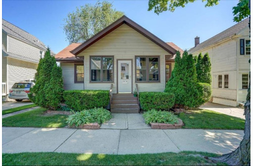 3118 Lindbergh St, Madison, WI 53704