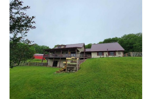 2543 Adams Hill Rd, Highland, WI 53543