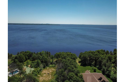 W4869 Big Bay Rd, Necedah, WI 54646