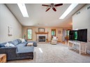 705 Westlawn Dr, Cottage Grove, WI 53527