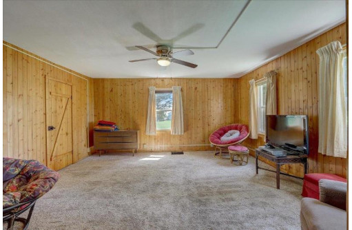 W5608 French Rd, Johnson Creek, WI 53038