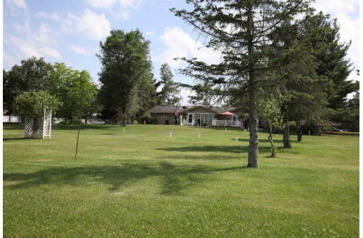 N6810 Raymond Rd, Pardeeville, WI 53954