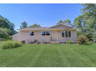 9467 Bolton Rd Sauk City, WI 53583