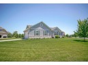 609 Green Ridge Cir, Watertown, WI 53094