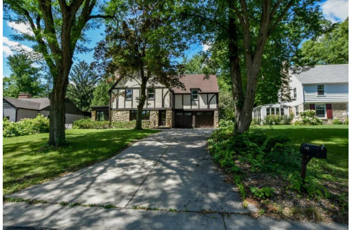 1106 Shorewood Blvd, Madison, WI 53705