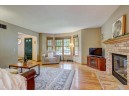 5633 Sandpiper Ln, Madison, WI 53716