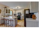 5633 Sandpiper Ln, Madison, WI 53716